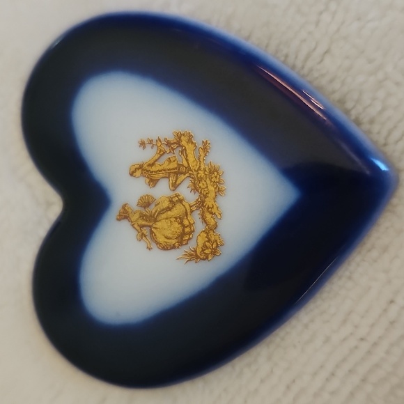 Vtg LIMOGES Victorian Porcelain Wedding Proposal Heart Pocket Charm - Picture 2 of 6